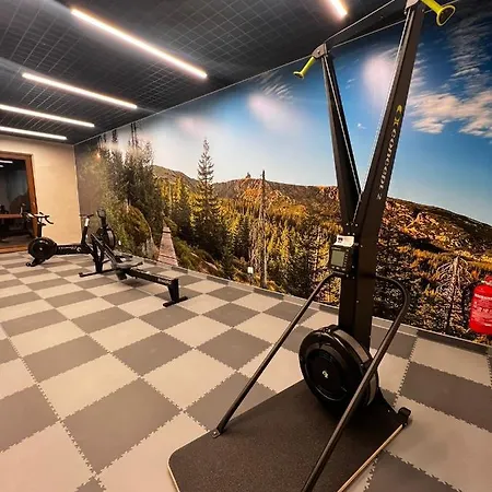 Park C5-z Dostepem Do Basenu, Sauny, Jacuzzi, Silowni شكلارسكا بوريبا